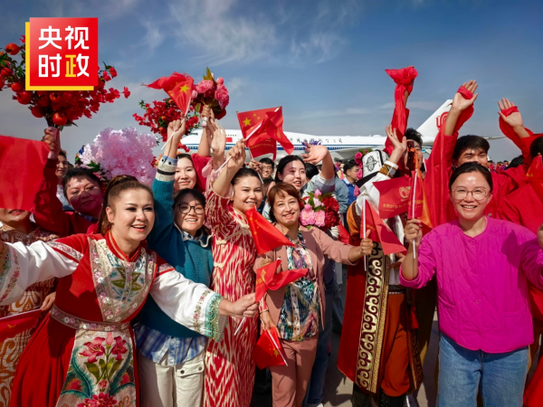 宏图优配 时政现场说丨打起手鼓唱起歌 唱不尽美好的新生活——天山儿女同心奋斗新征程